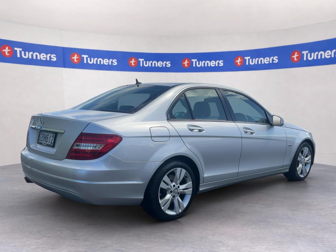 Photo '7' of Mercedes-Benz C-Class