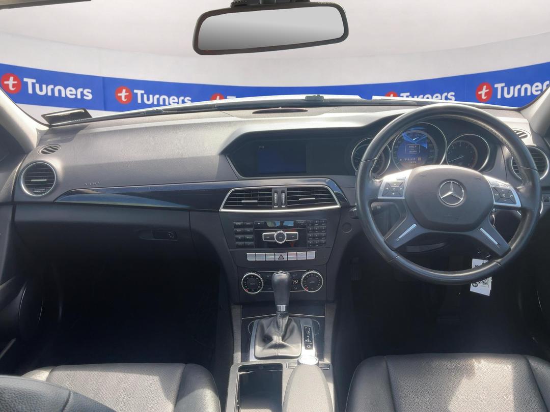 Photo '17' of Mercedes-Benz C-Class