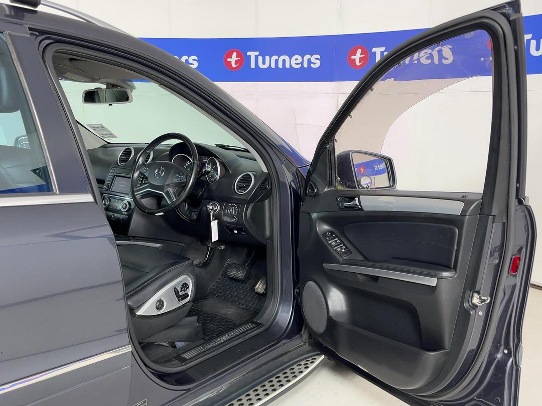 Photo '15' of Mercedes-Benz M-Class