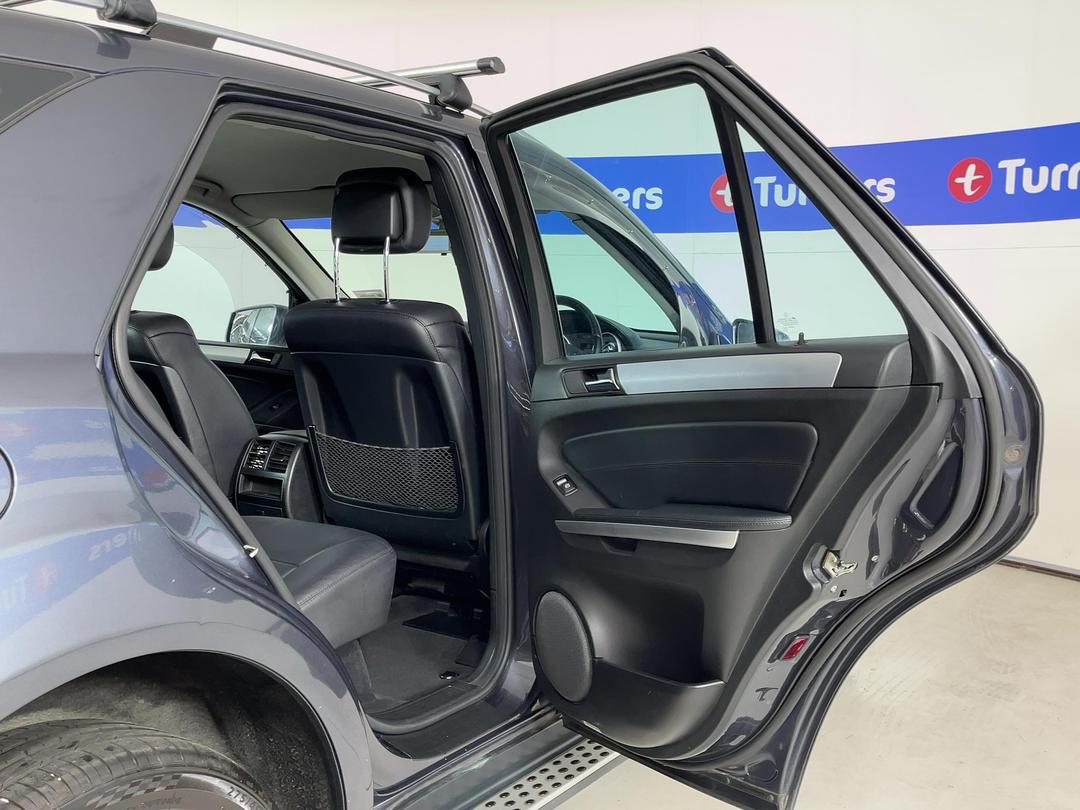 Photo '19' of Mercedes-Benz M-Class