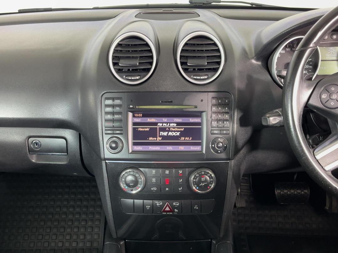 Photo '18' of Mercedes-Benz M-Class
