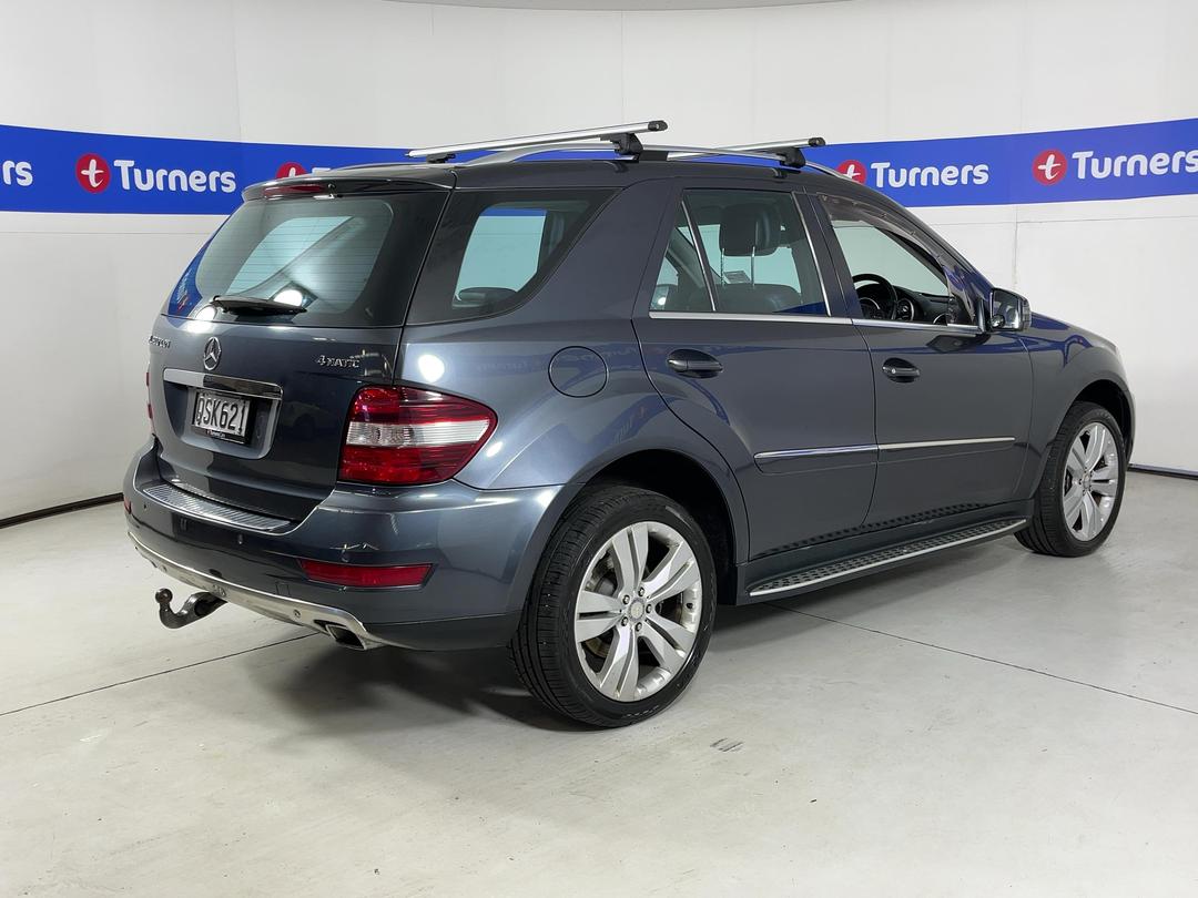 Photo '7' of Mercedes-Benz M-Class