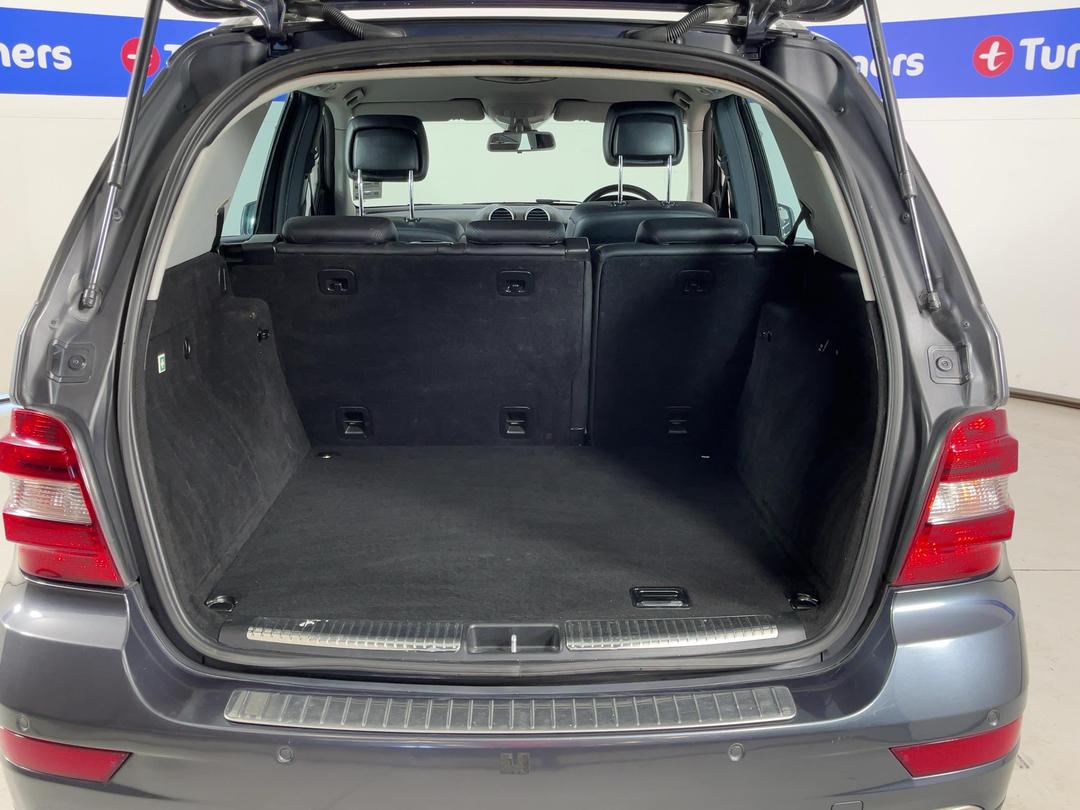 Photo '14' of Mercedes-Benz M-Class