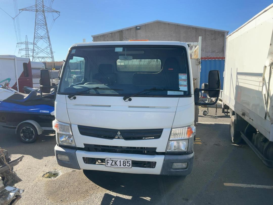 Photo '3' of Mitsubishi Fuso Canter FEC82G2 EURO 5 - 918 Tipper