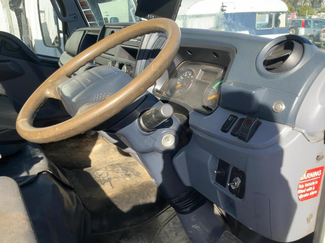 Photo '12' of Mitsubishi Fuso Canter FEC82G2 EURO 5 - 918 Tipper