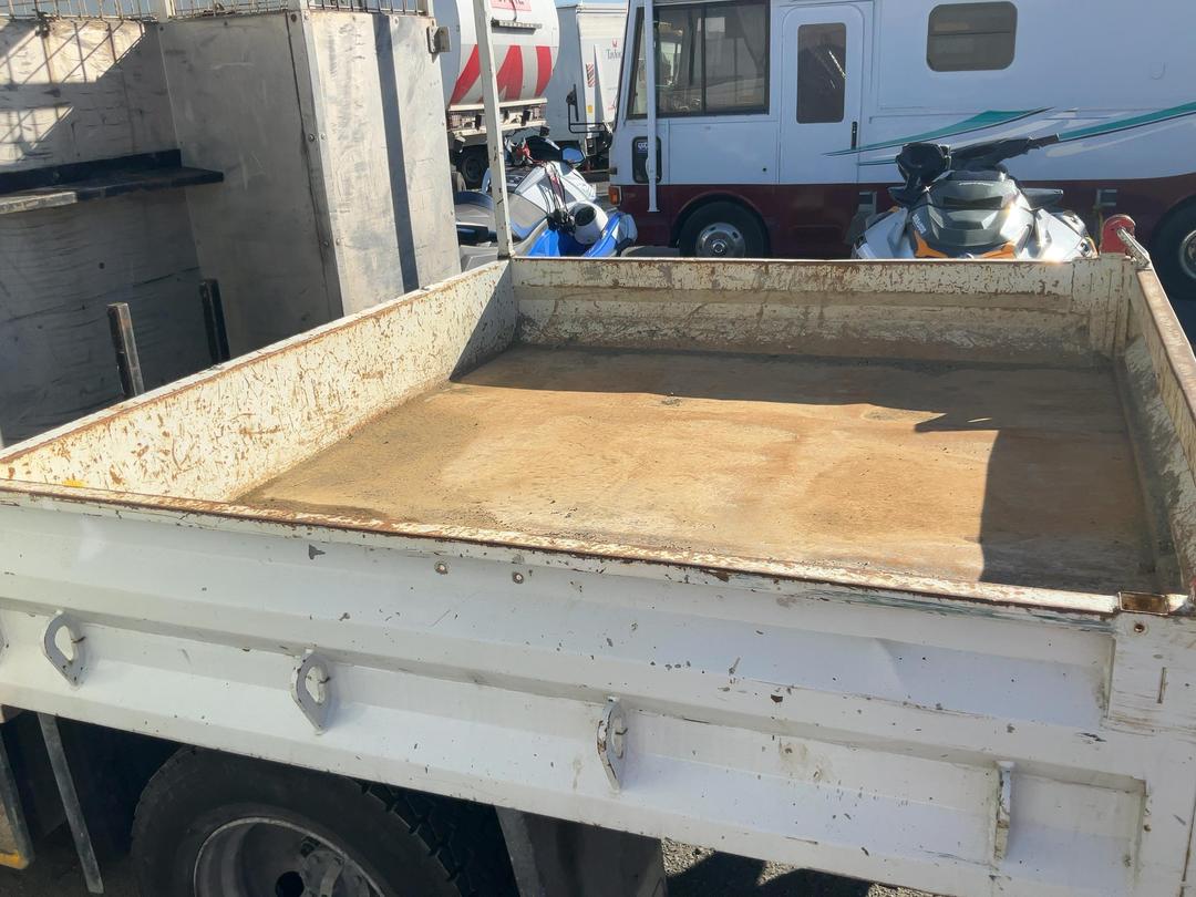 Photo '21' of Mitsubishi Fuso Canter FEC82G2 EURO 5 - 918 Tipper
