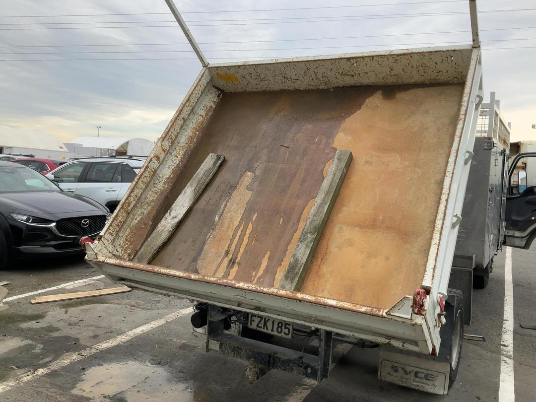 Photo '28' of Mitsubishi Fuso Canter FEC82G2 EURO 5 - 918 Tipper