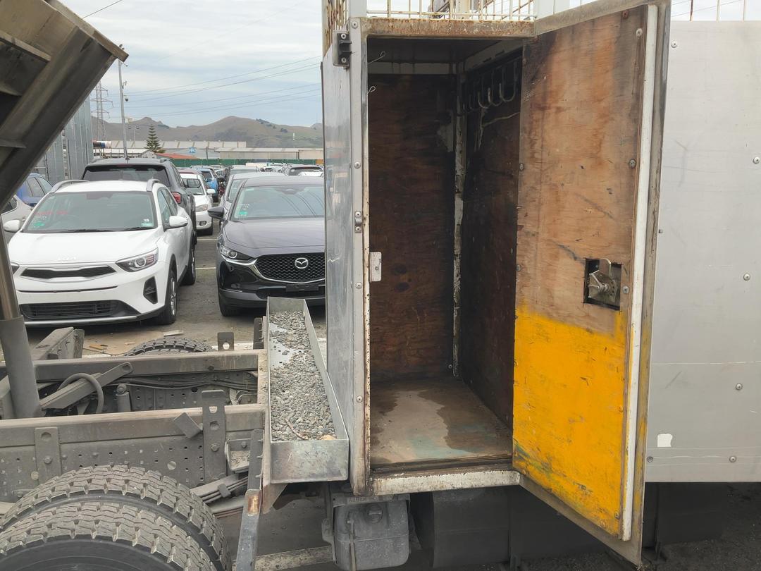 Photo '33' of Mitsubishi Fuso Canter FEC82G2 EURO 5 - 918 Tipper