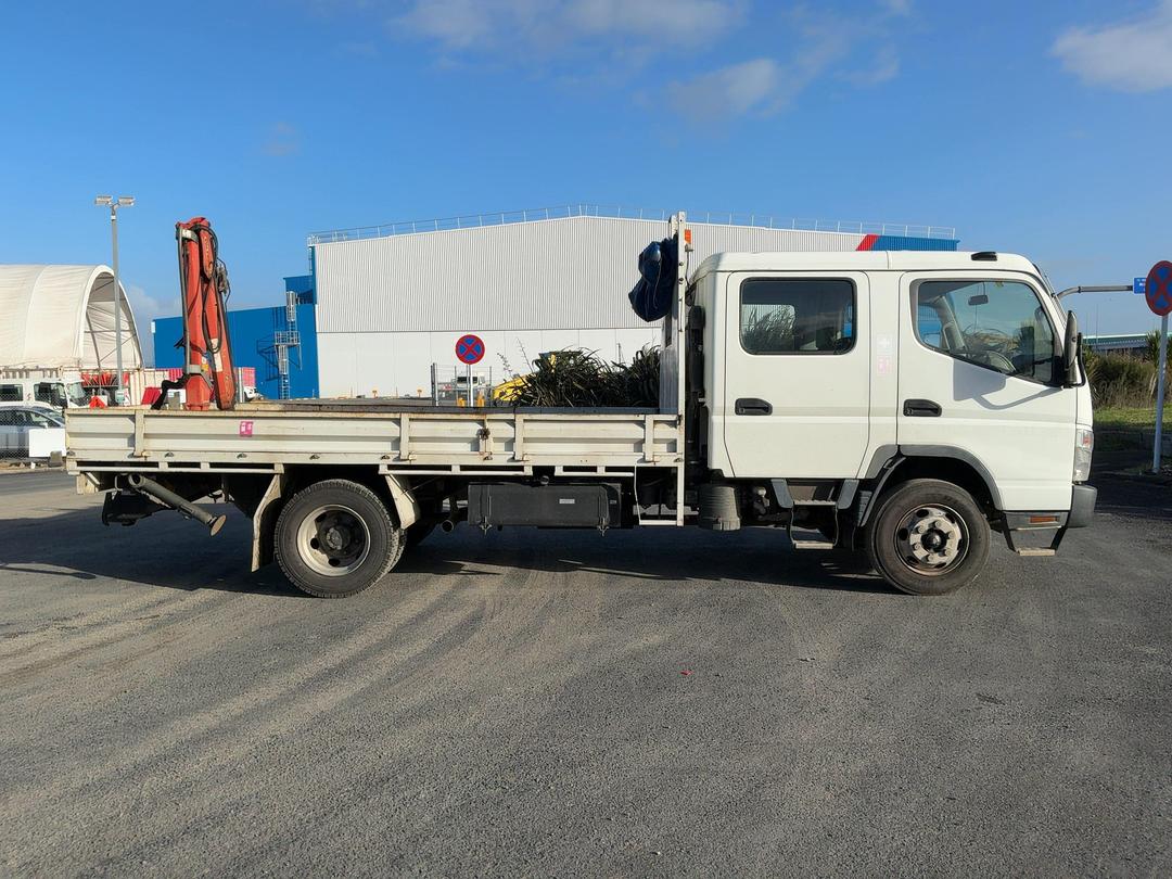 Photo '3' of Mitsubishi Fuso Canter FE160W4 Flat Deck Crane