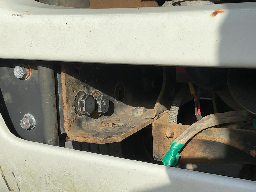 Photo '36' of Mitsubishi Fuso Canter FE160W4 Flat Deck Crane