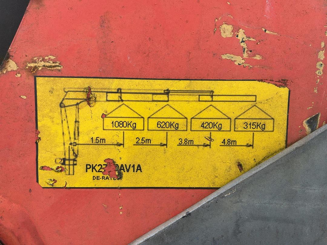 Photo '19' of Mitsubishi Fuso Canter FE160W4 Flat Deck Crane
