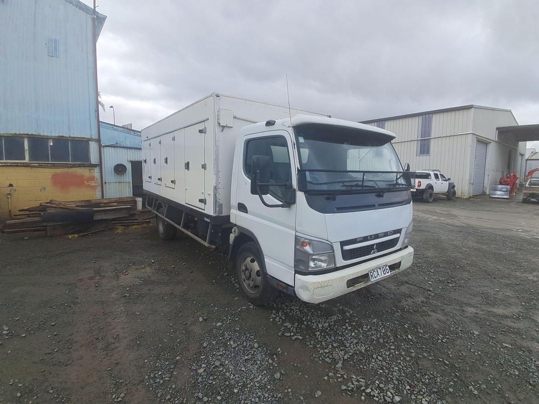 Photo '1' of Mitsubishi Fuso Canter FE190G2 Box Body