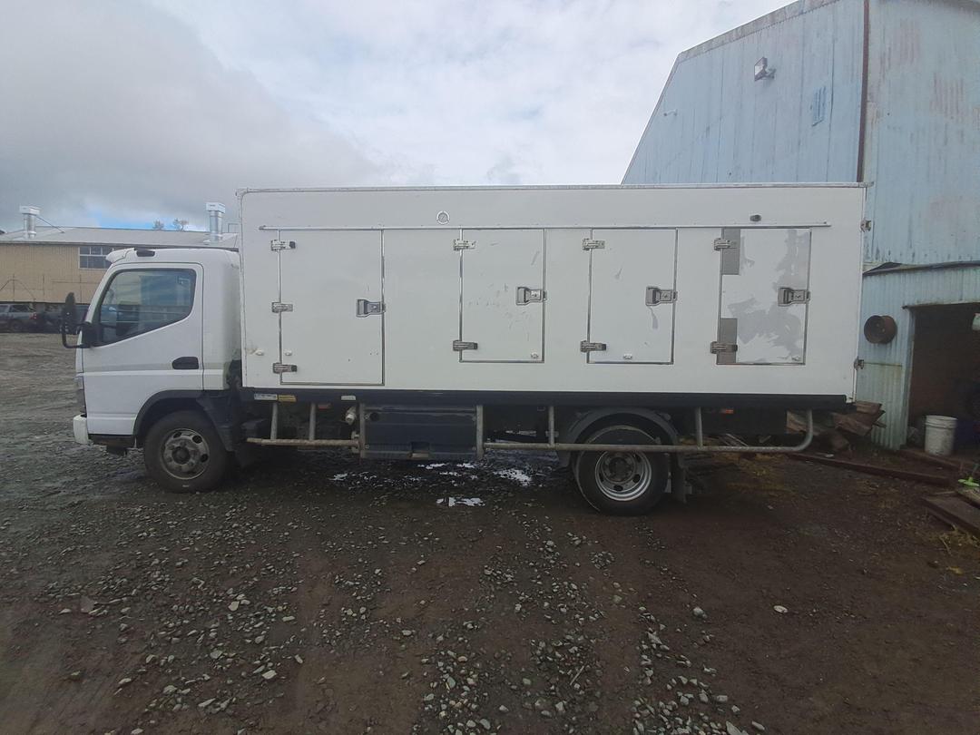 Photo '6' of Mitsubishi Fuso Canter FE190G2 Box Body