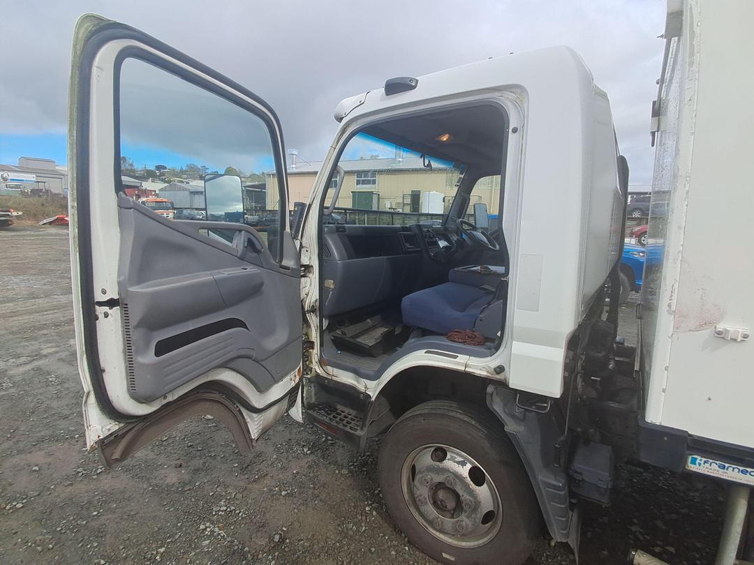Photo '14' of Mitsubishi Fuso Canter FE190G2 Box Body