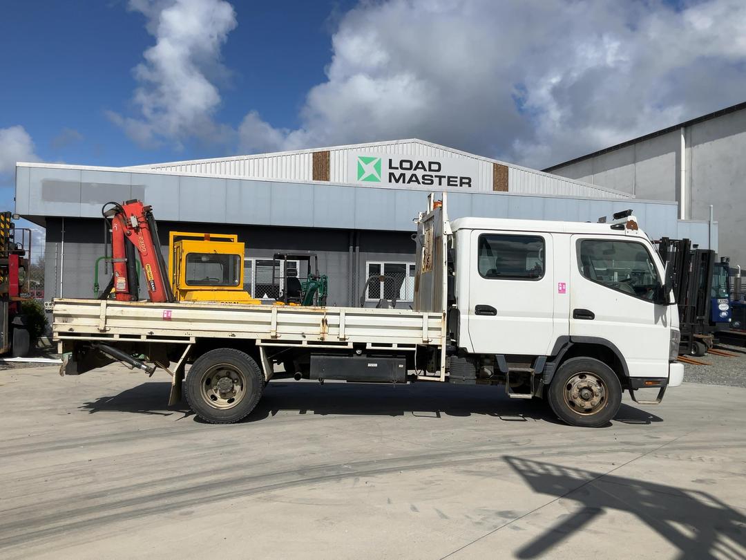 Photo '3' of Mitsubishi Fuso Canter FE160W4 Flat Deck Crane