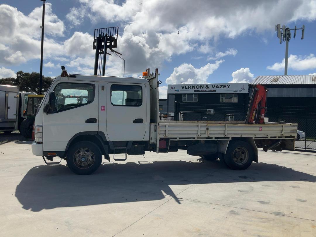 Photo '8' of Mitsubishi Fuso Canter FE160W4 Flat Deck Crane