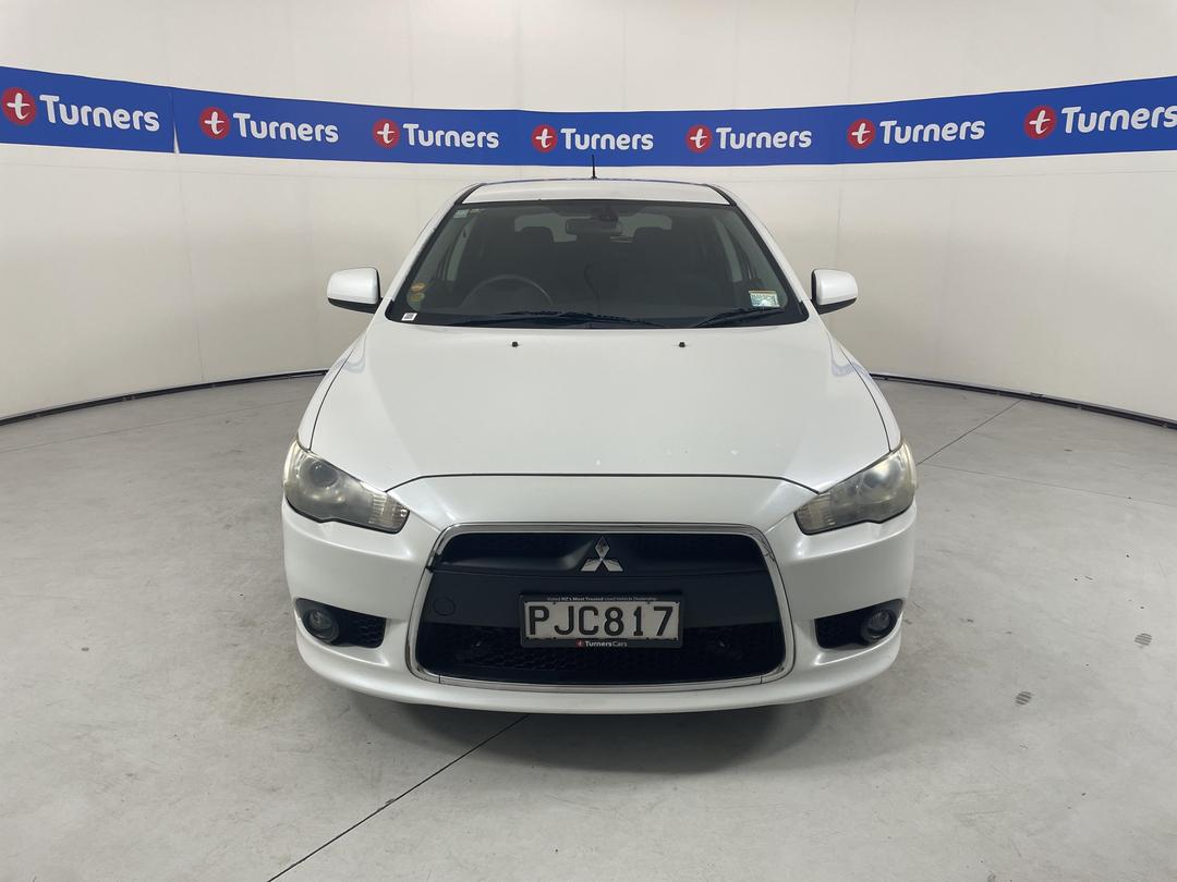 Photo '2' of Mitsubishi Galant