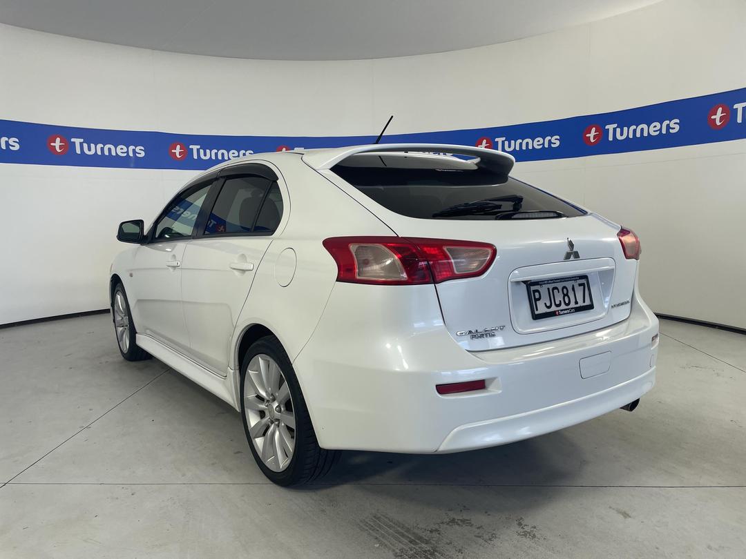 Photo '5' of Mitsubishi Galant