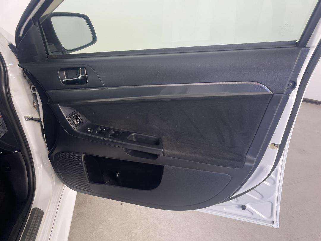 Photo '15' of Mitsubishi Galant