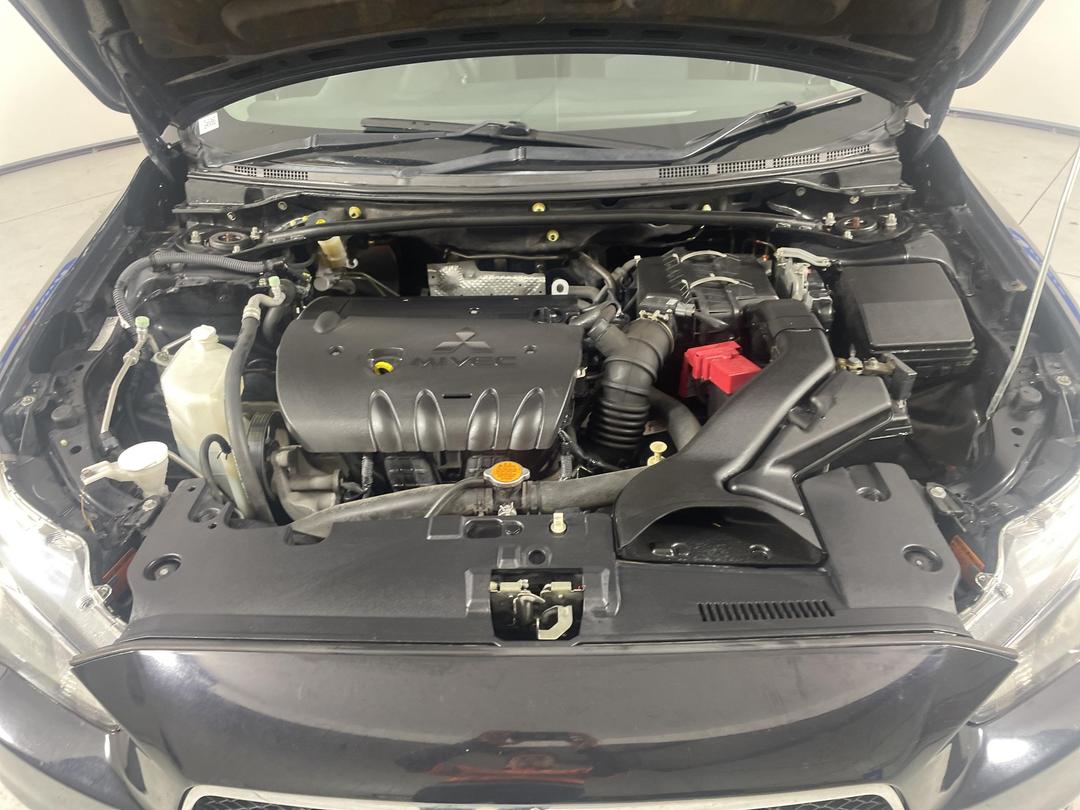 Photo '13' of Mitsubishi Galant