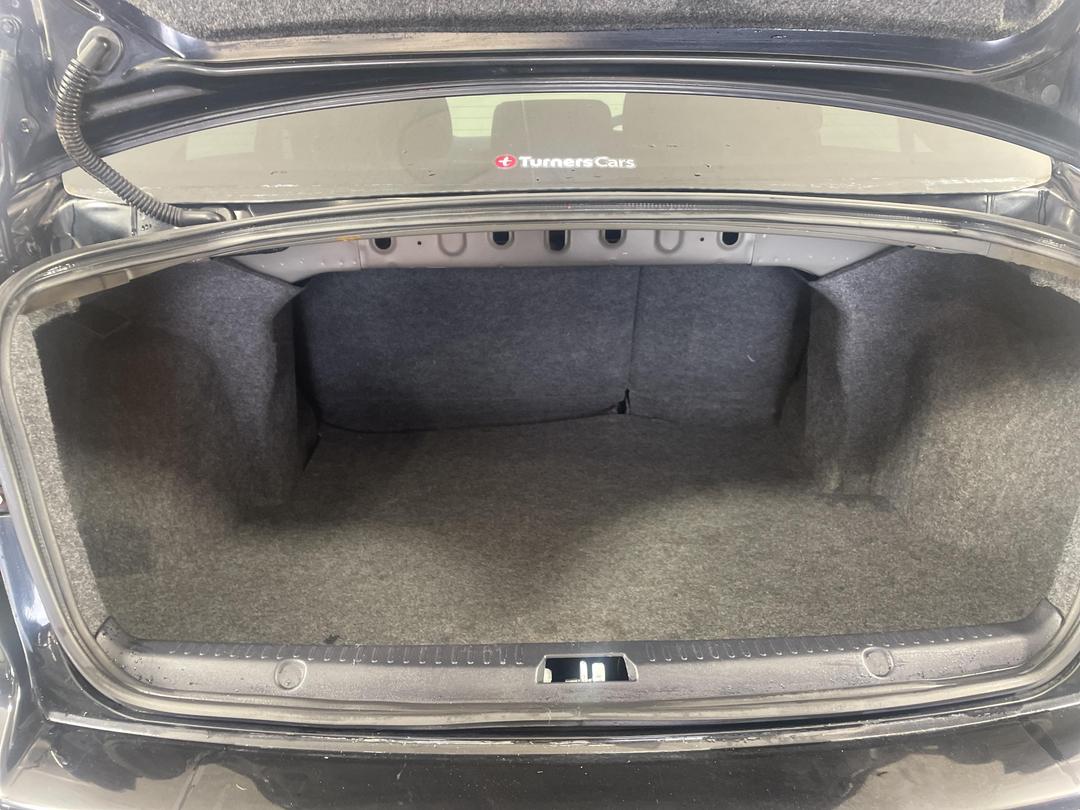 Photo '14' of Mitsubishi Galant