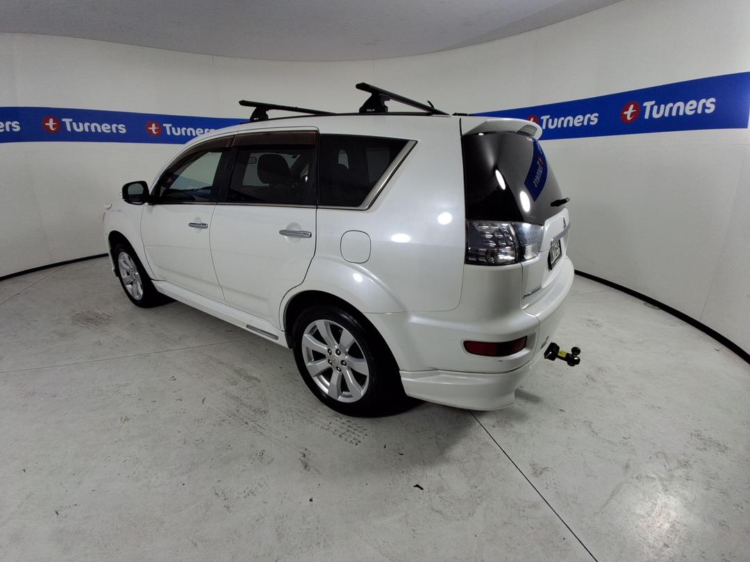 Photo '5' of Mitsubishi Outlander