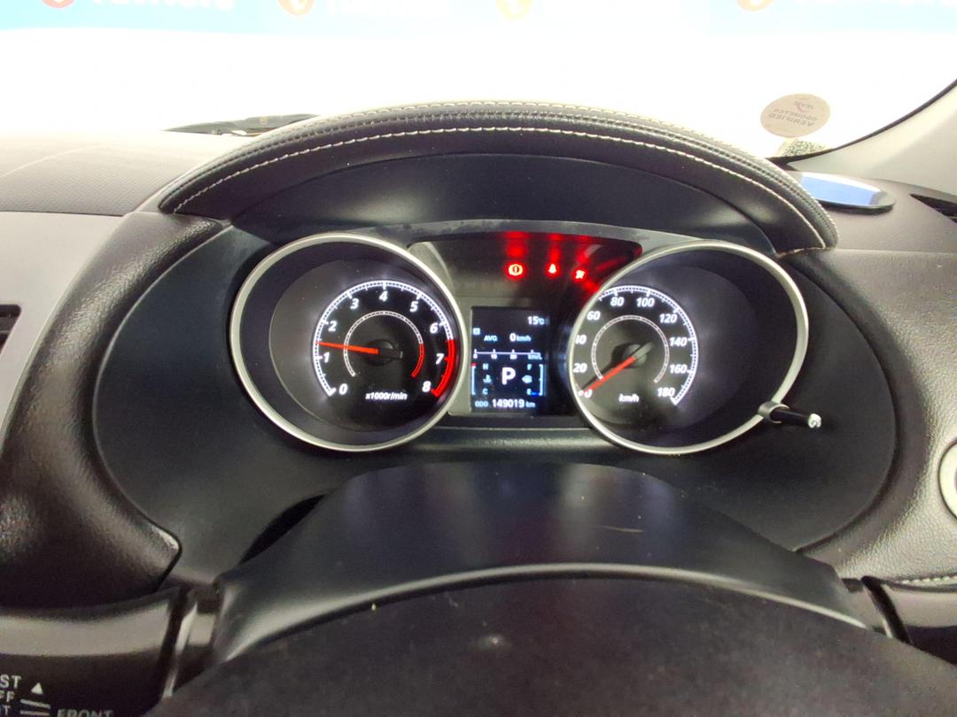 Photo '21' of Mitsubishi Outlander