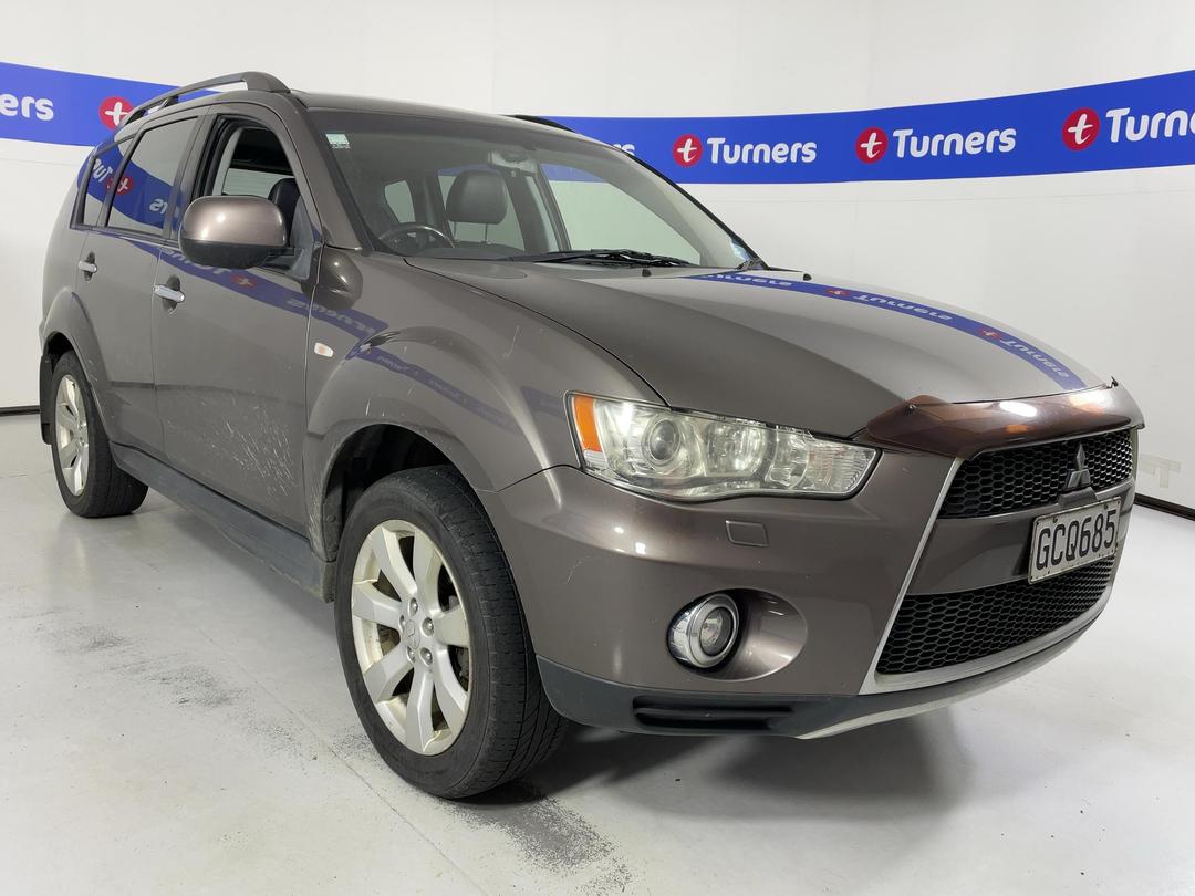 Photo '1' of Mitsubishi Outlander