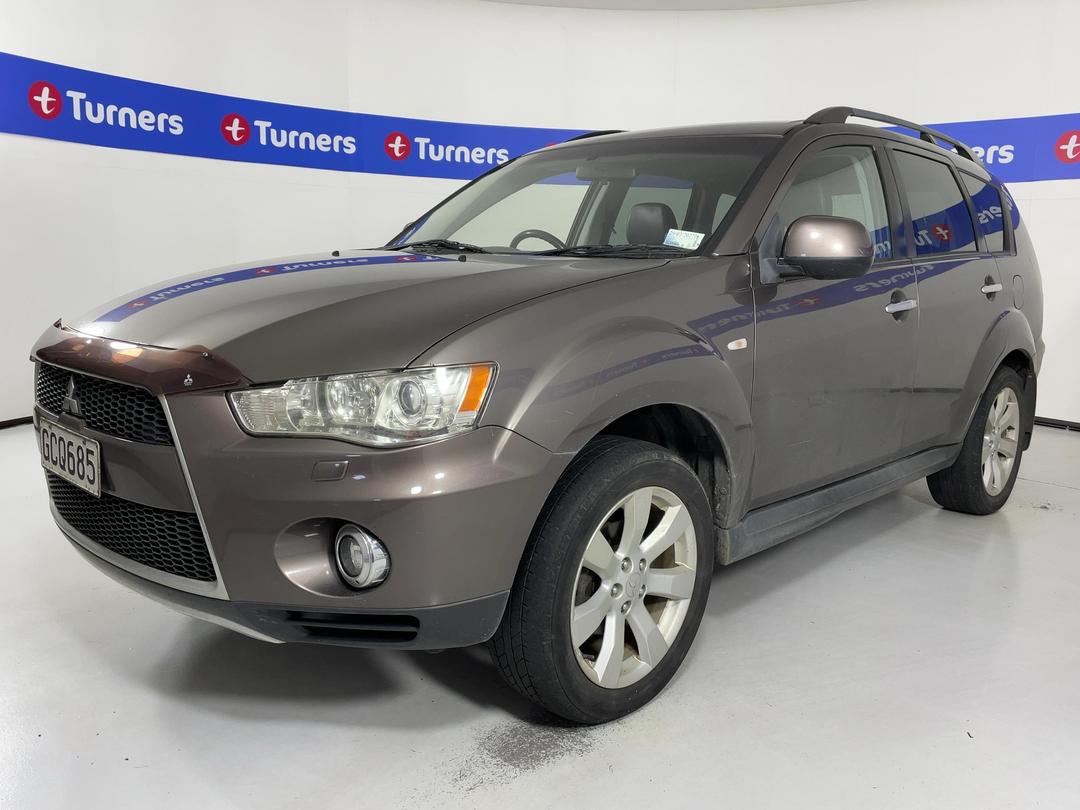Photo '4' of Mitsubishi Outlander