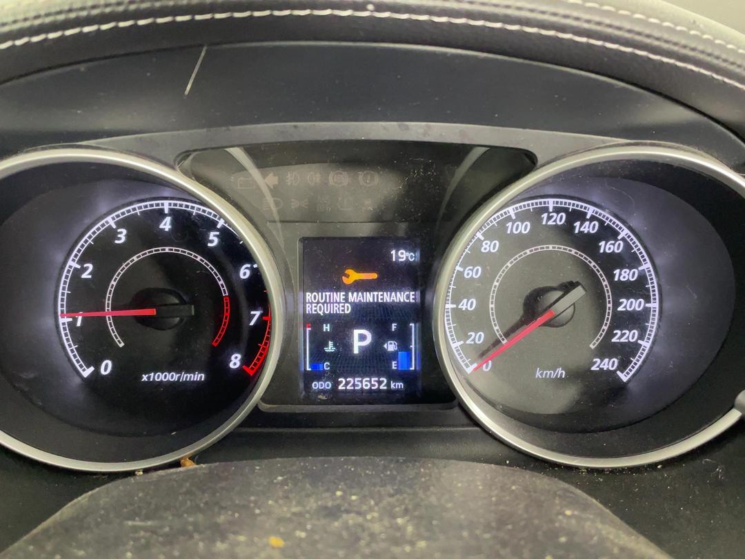 Photo '21' of Mitsubishi Outlander