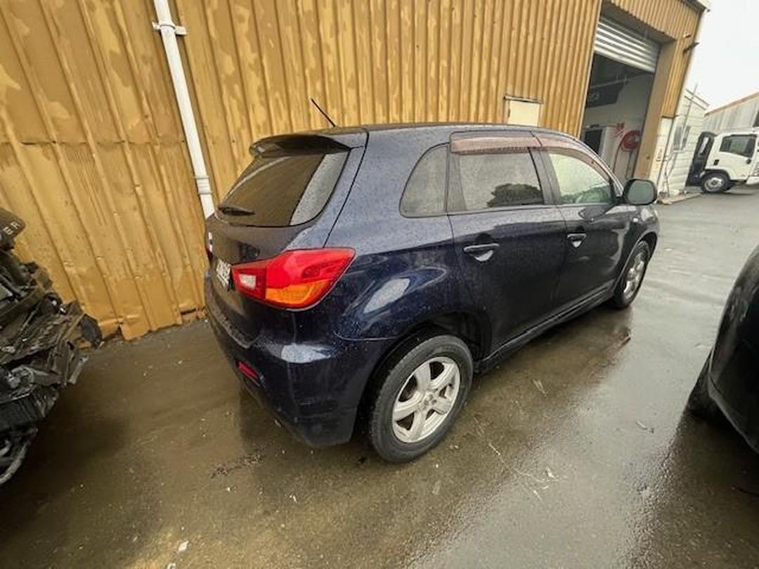 Photo '3' of Mitsubishi RVR