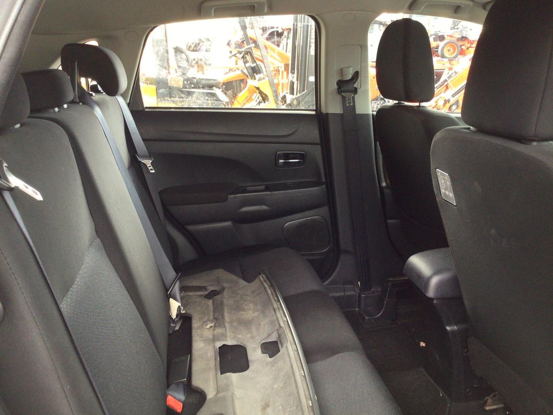 Photo '22' of Mitsubishi RVR Photo '22' of Mitsubishi RVR