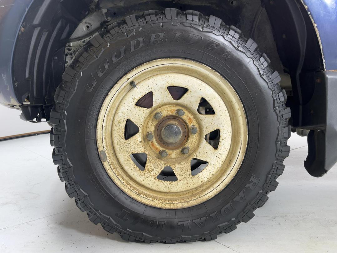 Photo '10' of Mitsubishi Triton