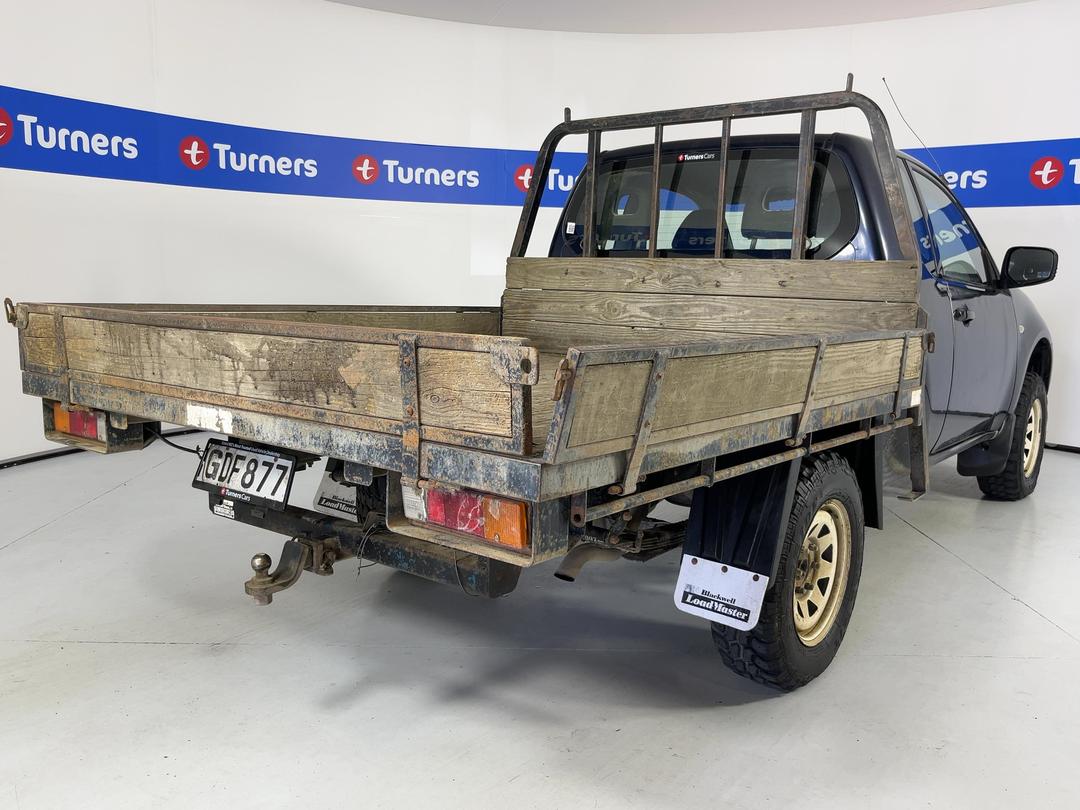 Photo '7' of Mitsubishi Triton