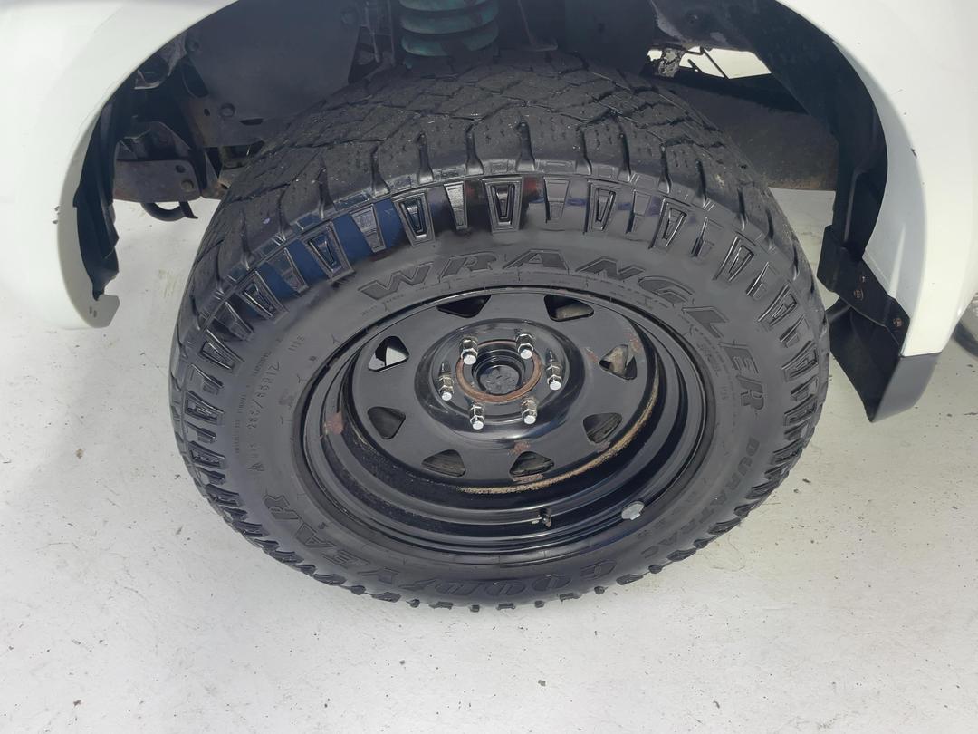 Photo '10' of Mitsubishi Triton