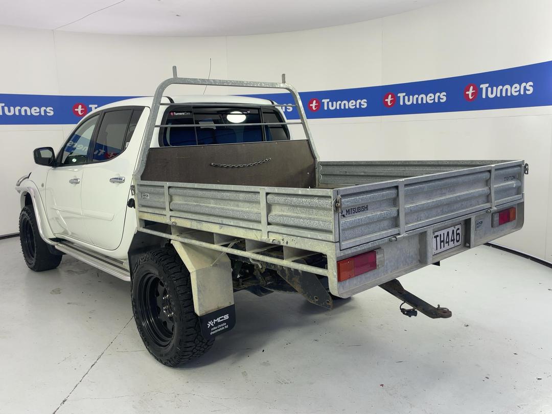 Photo '5' of Mitsubishi Triton