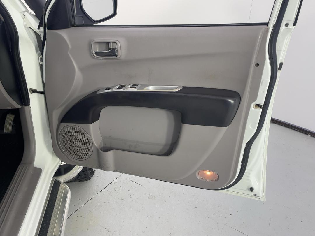 Photo '15' of Mitsubishi Triton