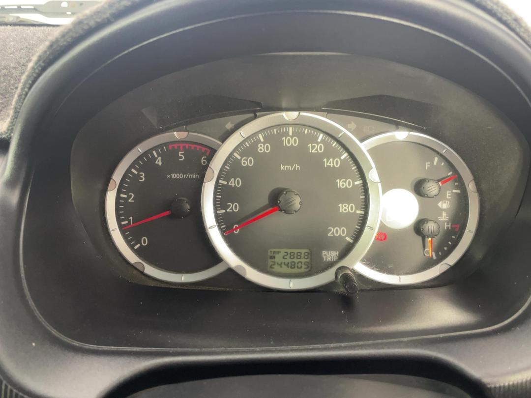 Photo '21' of Mitsubishi Triton