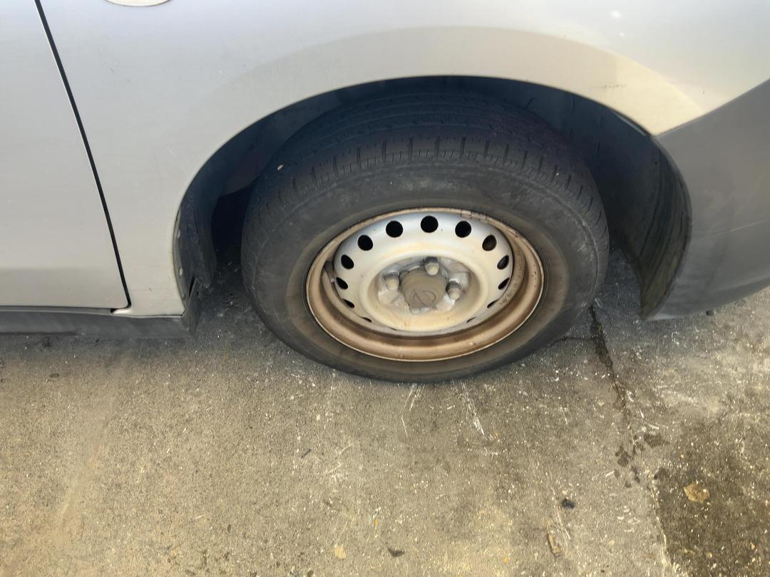 Photo '2' of Nissan AD