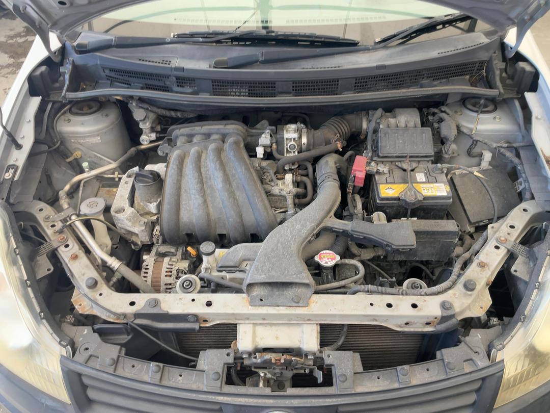 Photo '33' of Nissan AD