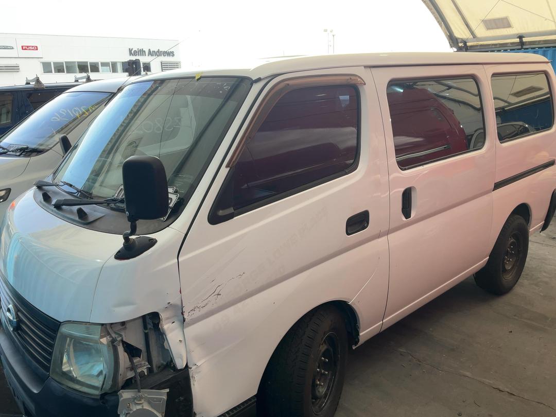 Photo '3' of Nissan Caravan