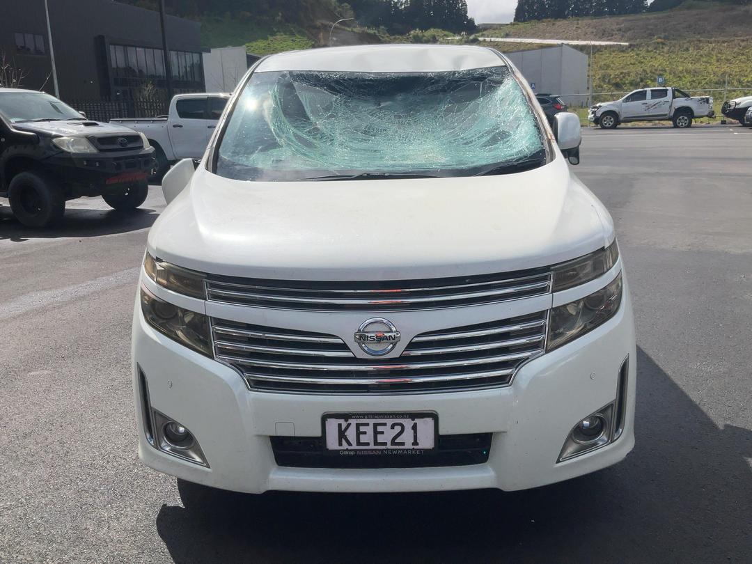 Photo '4' of Nissan Elgrand