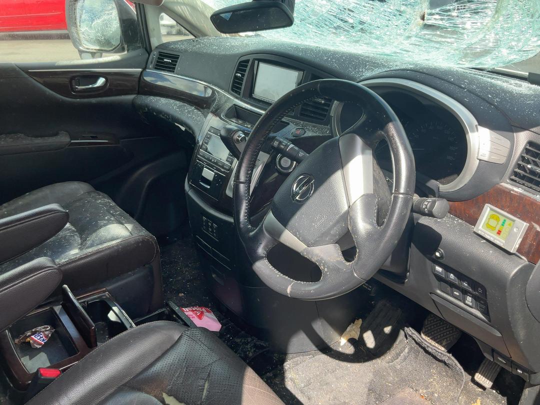 Photo '15' of Nissan Elgrand