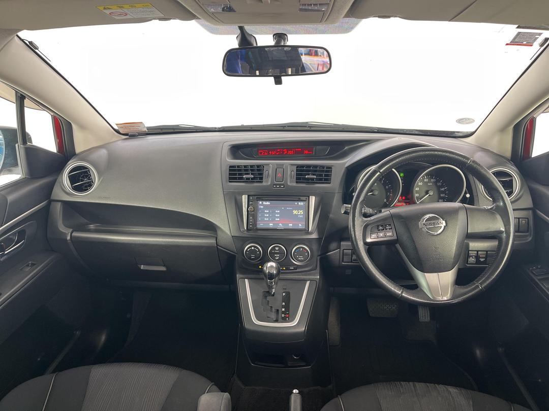 Photo '17' of Nissan Lafesta