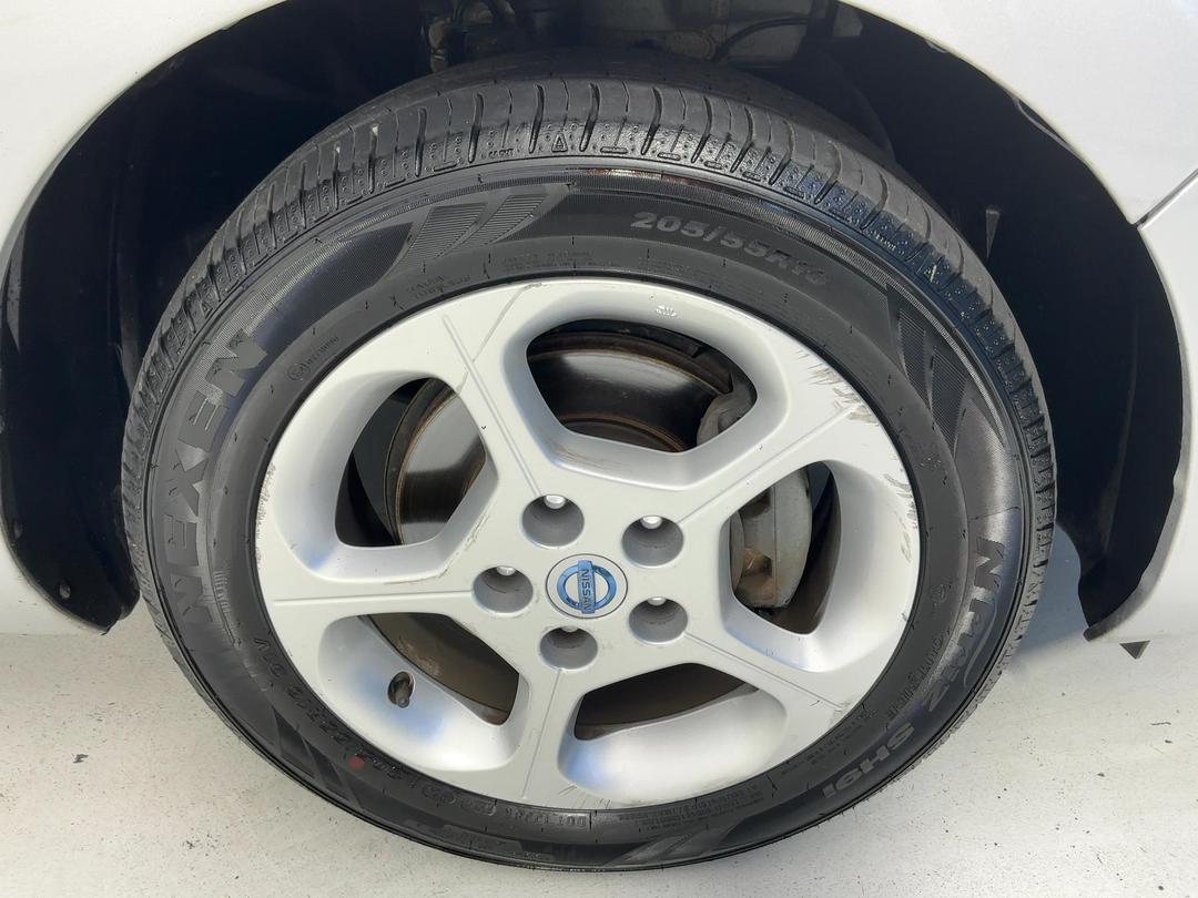 Photo '9' of Nissan Leaf