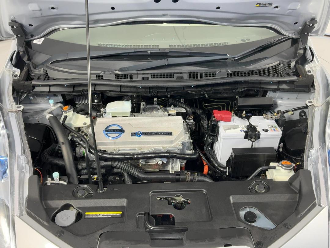 Photo '13' of Nissan Leaf
