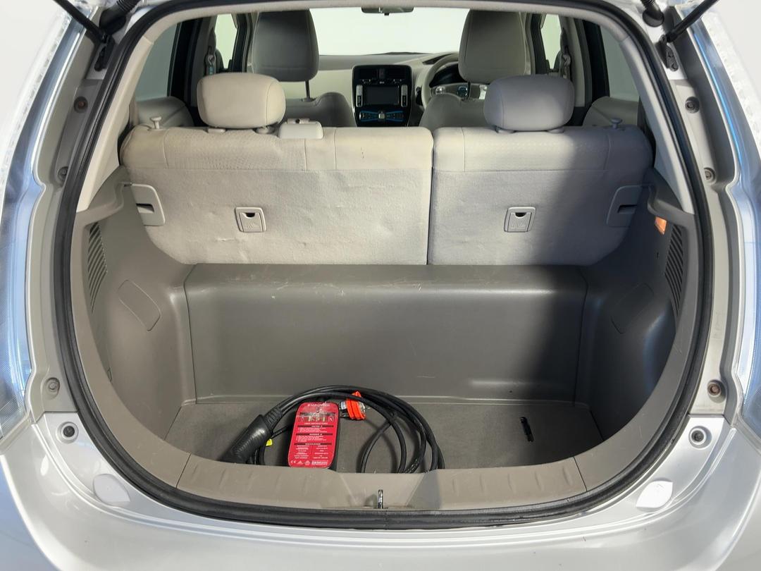 Photo '14' of Nissan Leaf