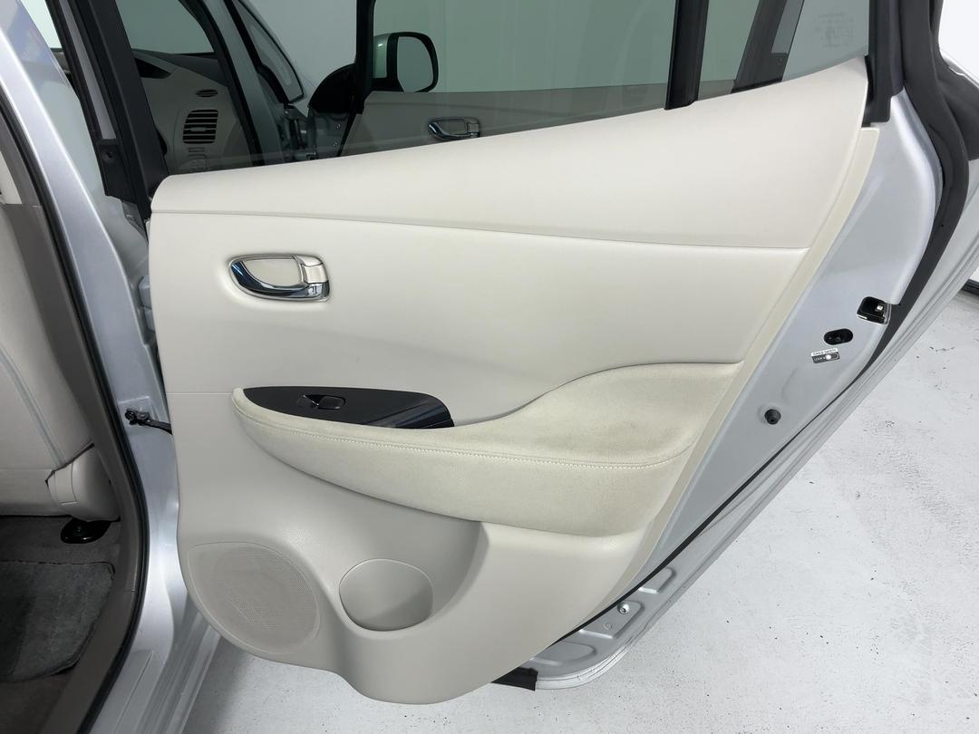 Photo '19' of Nissan Leaf
