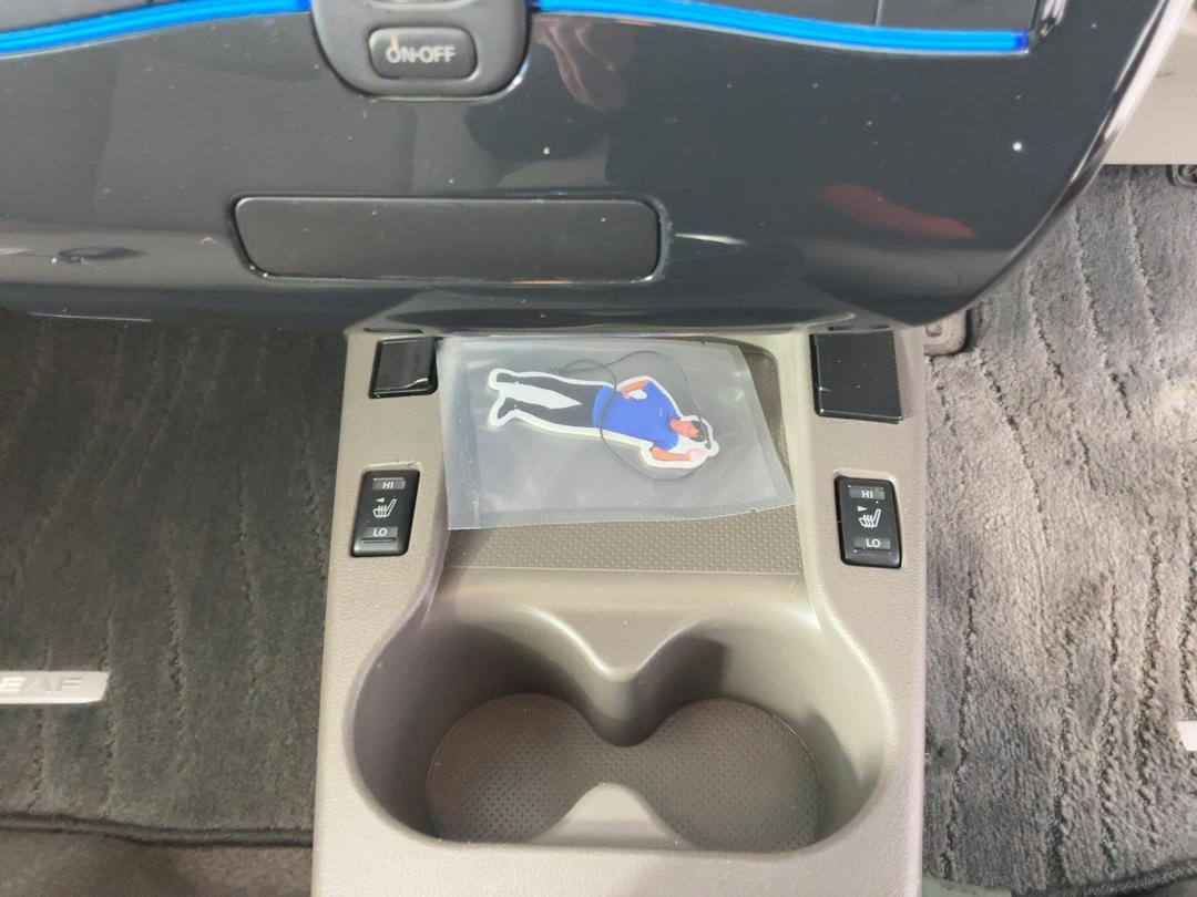 Photo '23' of Nissan Leaf