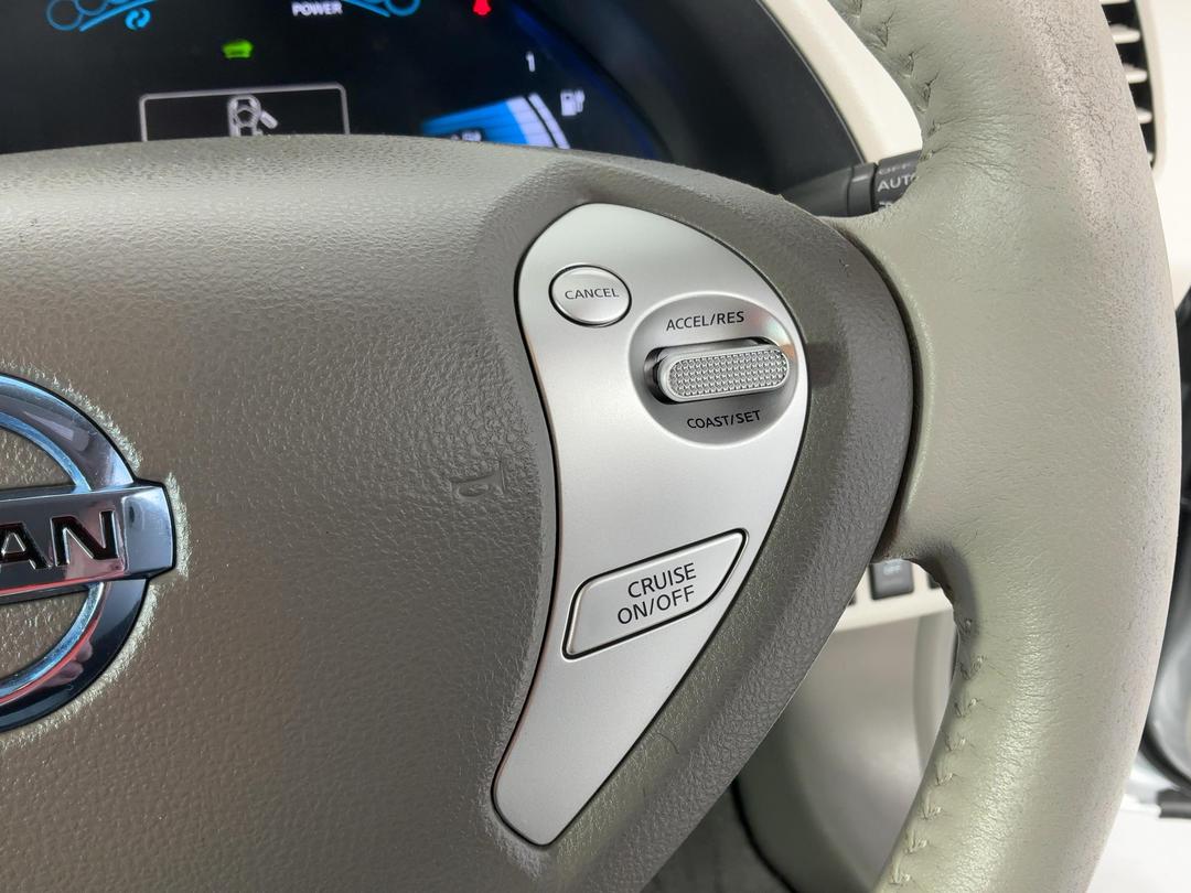 Photo '25' of Nissan Leaf